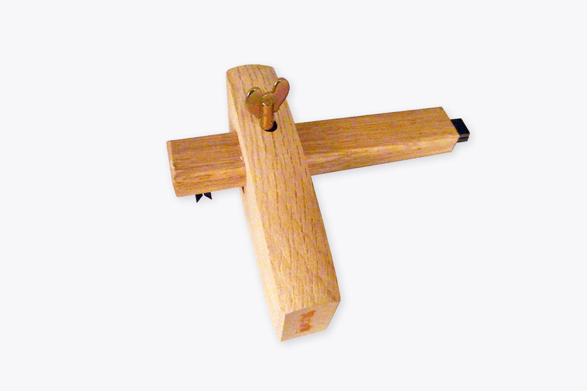 Kikuhamon Kama Kebiki (Marking Gauge), Oak - HIDA TOOL